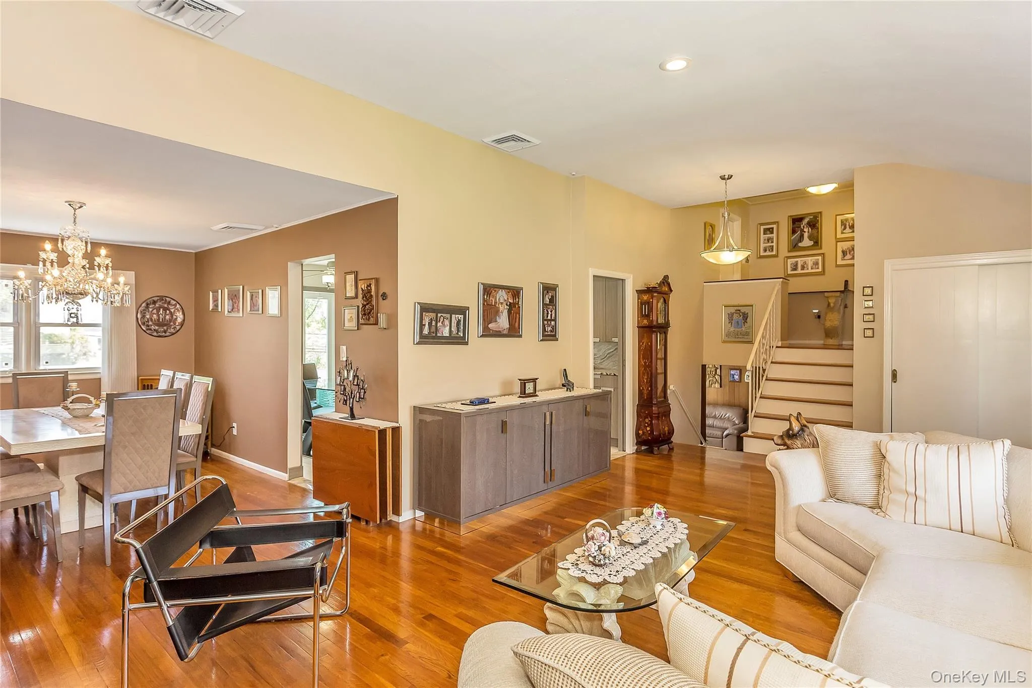 76 Robby Lane, North Hempstead, NY, 3 Bedrooms Bedrooms, 7 Rooms Rooms,2 BathroomsBathrooms,Residential Lease,For Rent,Robby,0,1041002 76 Robby Lane, North Hempstead, NY, 3 Bedrooms Bedrooms, 7 Rooms Rooms,2 BathroomsBathrooms,Residential Lease,For Rent,Robby,0,1041002