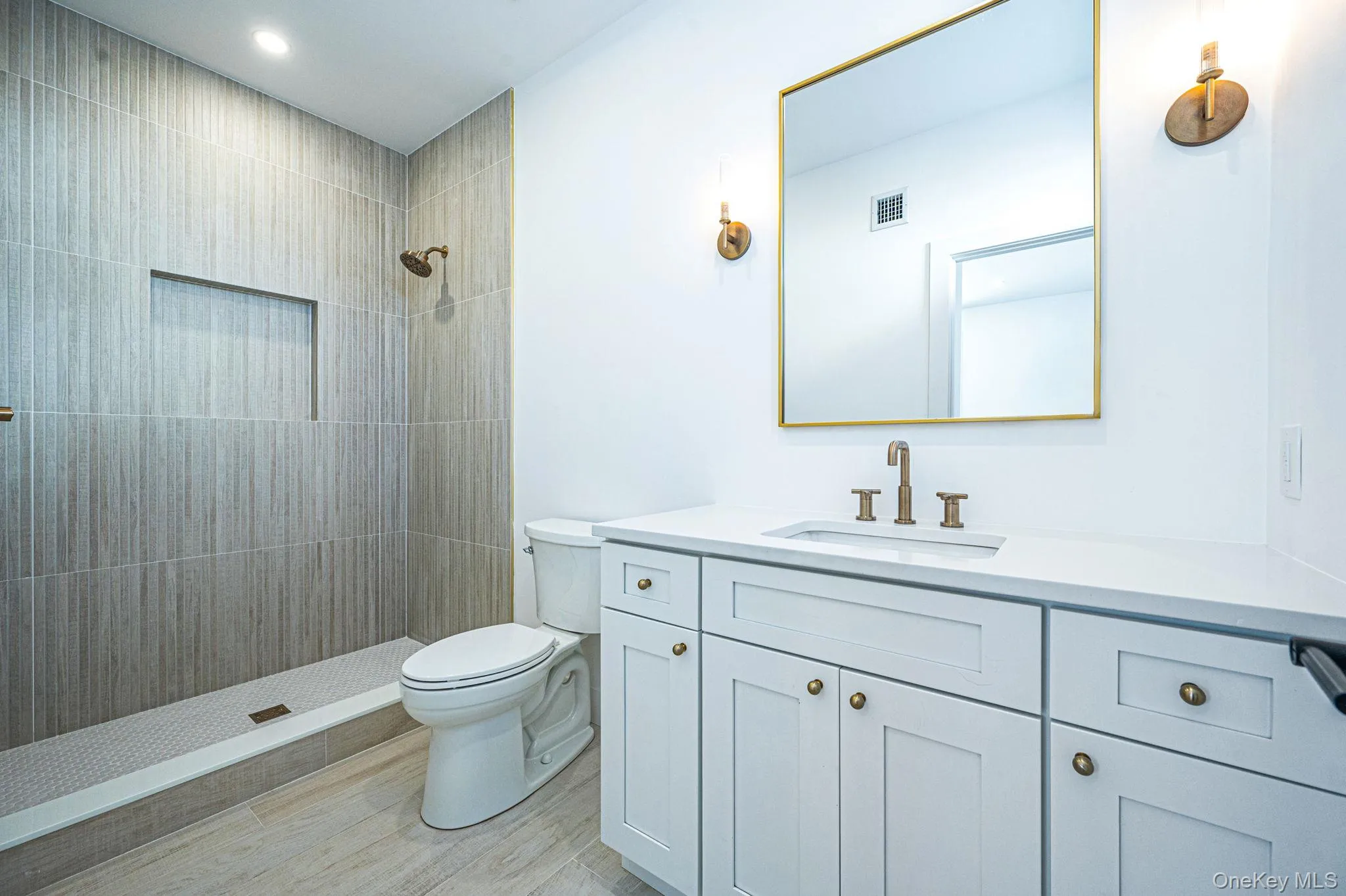 35 Cotton, Hempstead, NY, 5 Bedrooms Bedrooms, 8 Rooms Rooms,3 BathroomsBathrooms,Residential,For Rent,Cotton,0,1041003 35 Cotton, Hempstead, NY, 5 Bedrooms Bedrooms, 8 Rooms Rooms,3 BathroomsBathrooms,Residential,For Rent,Cotton,0,1041003