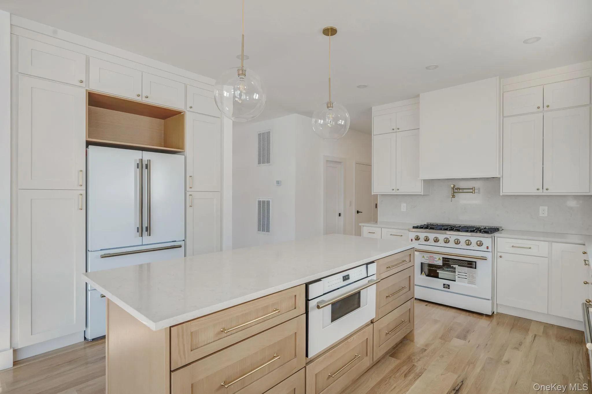 35 Cotton, Hempstead, NY, 5 Bedrooms Bedrooms, 8 Rooms Rooms,3 BathroomsBathrooms,Residential,For Rent,Cotton,0,1041003 35 Cotton, Hempstead, NY, 5 Bedrooms Bedrooms, 8 Rooms Rooms,3 BathroomsBathrooms,Residential,For Rent,Cotton,0,1041003