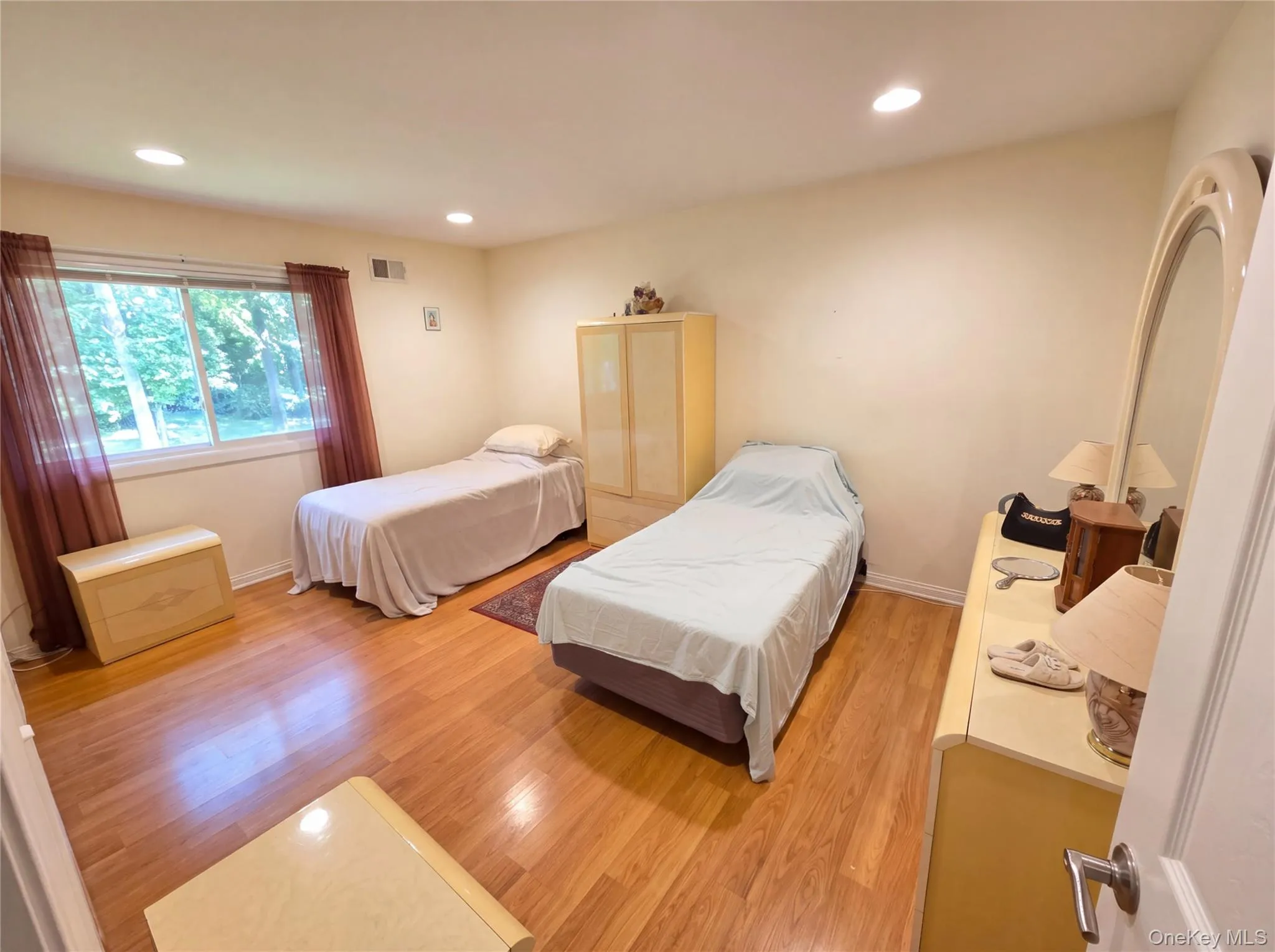 234 Springmeadow Drive, Islip, NY, 2 Bedrooms Bedrooms, 5 Rooms Rooms,1 BathroomBathrooms,Residential,For Rent,Springmeadow,0,1041004 234 Springmeadow Drive, Islip, NY, 2 Bedrooms Bedrooms, 5 Rooms Rooms,1 BathroomBathrooms,Residential,For Rent,Springmeadow,0,1041004