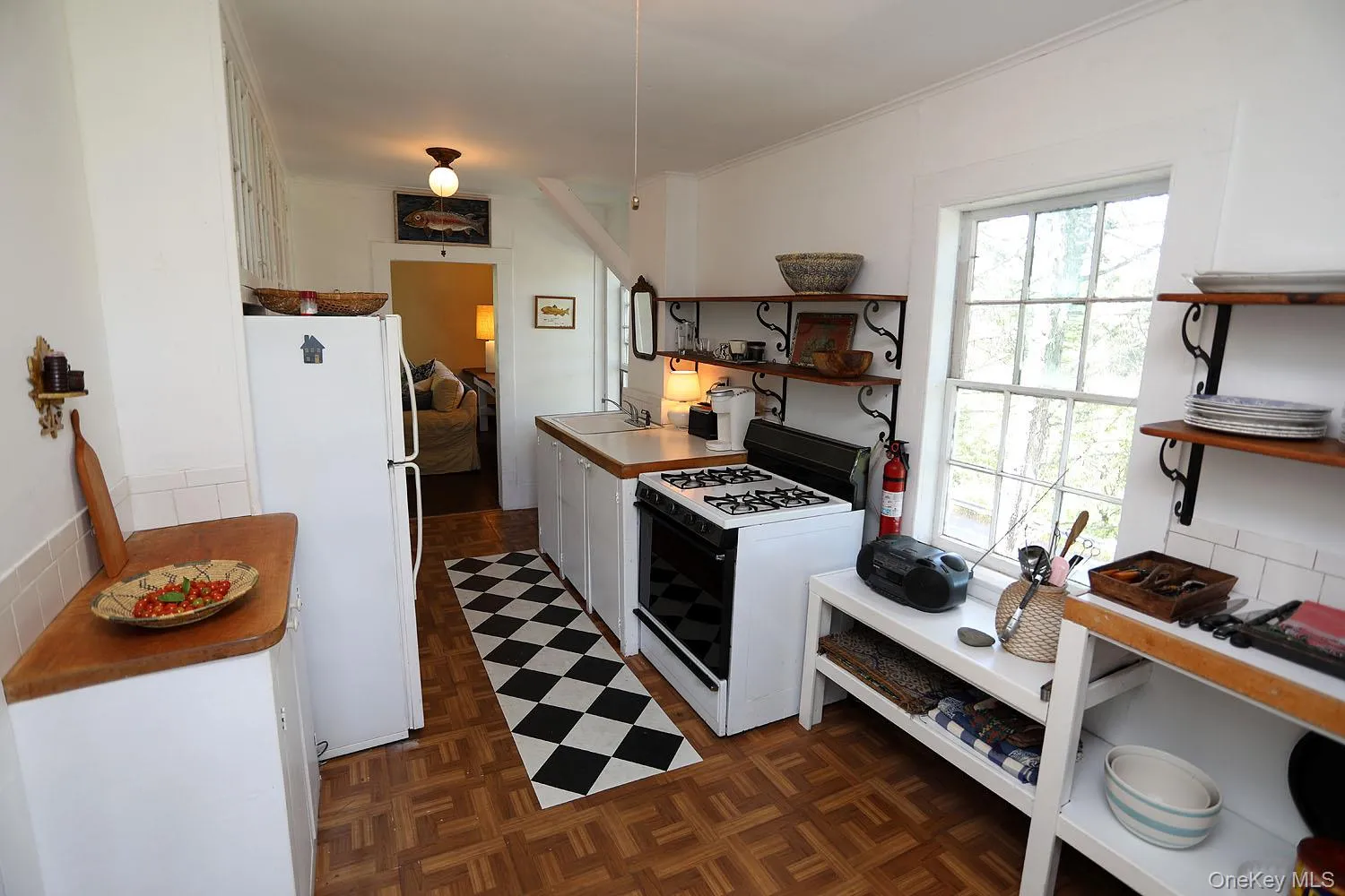 Kitchen has a view of the river! Kitchen has a view of the river!
