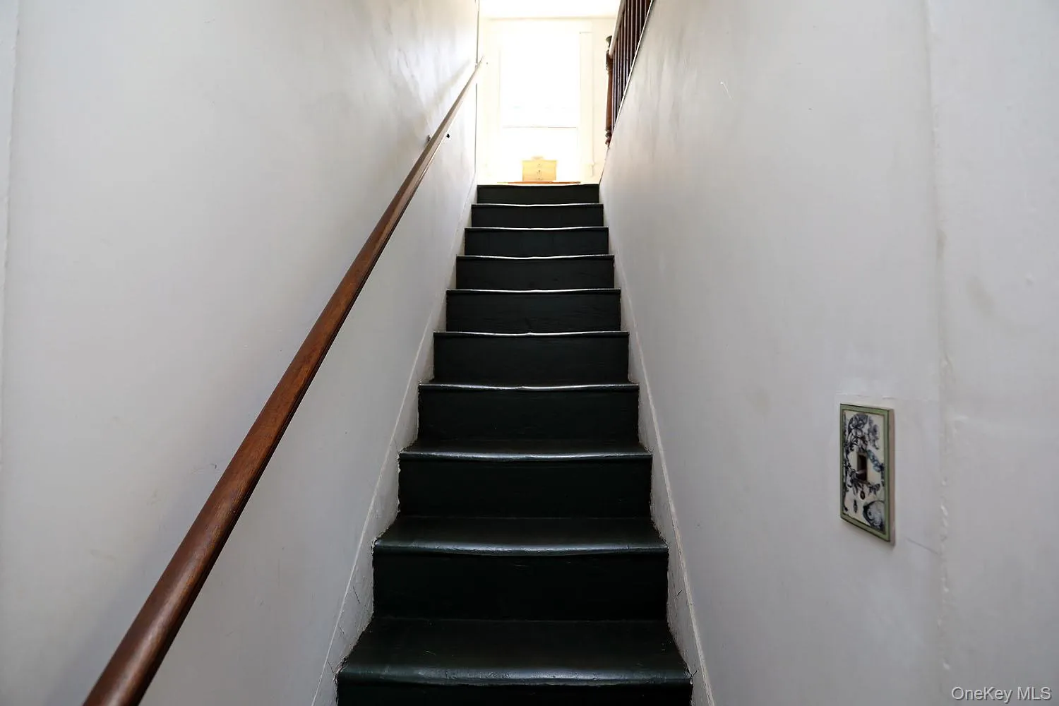 Stairs to upstairs Stairs to upstairs