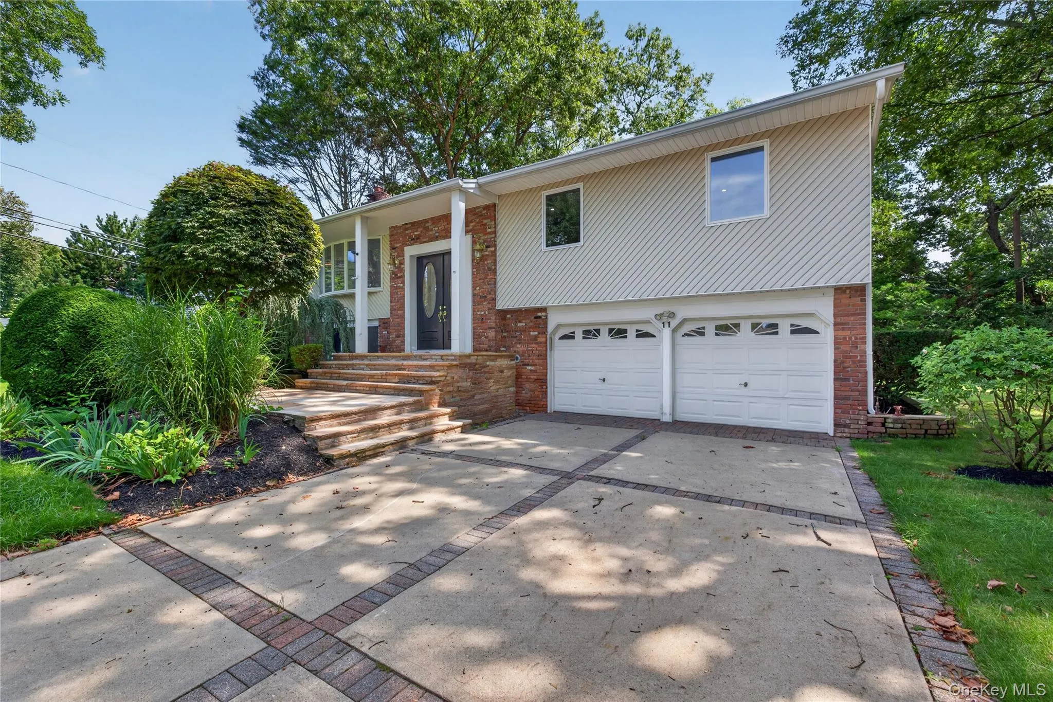 11 Penguin Lane, Huntington, NY, 4 Bedrooms Bedrooms, 7 Rooms Rooms,3 BathroomsBathrooms,Residential,For Rent,Penguin,0,1041009 11 Penguin Lane, Huntington, NY, 4 Bedrooms Bedrooms, 7 Rooms Rooms,3 BathroomsBathrooms,Residential,For Rent,Penguin,0,1041009