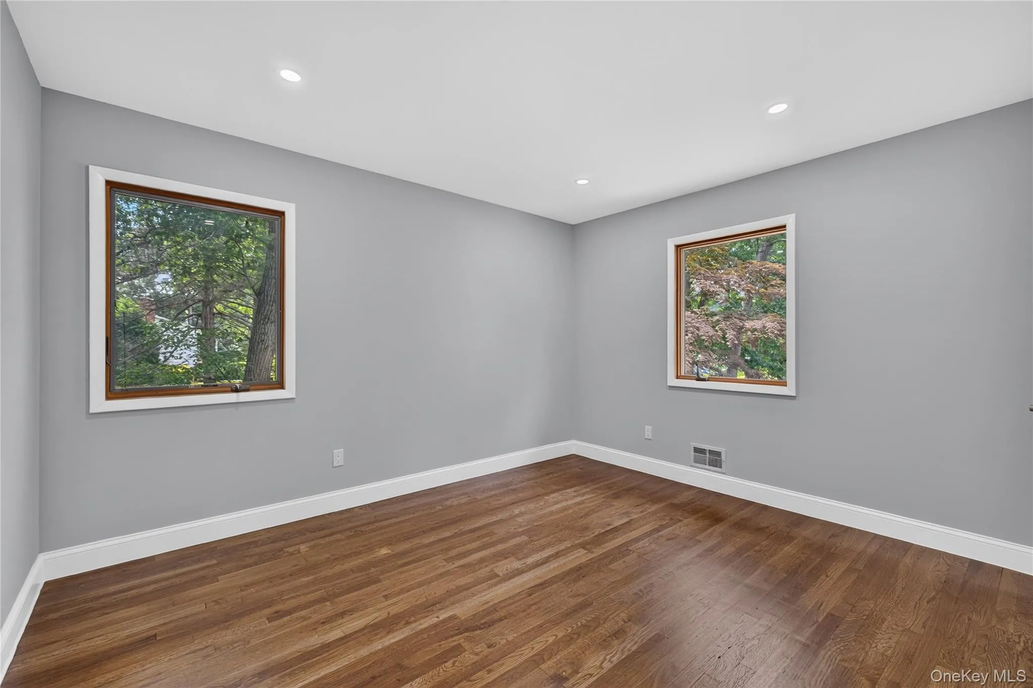 11 Penguin Lane, Huntington, NY, 4 Bedrooms Bedrooms, 7 Rooms Rooms,3 BathroomsBathrooms,Residential,For Rent,Penguin,0,1041009 11 Penguin Lane, Huntington, NY, 4 Bedrooms Bedrooms, 7 Rooms Rooms,3 BathroomsBathrooms,Residential,For Rent,Penguin,0,1041009