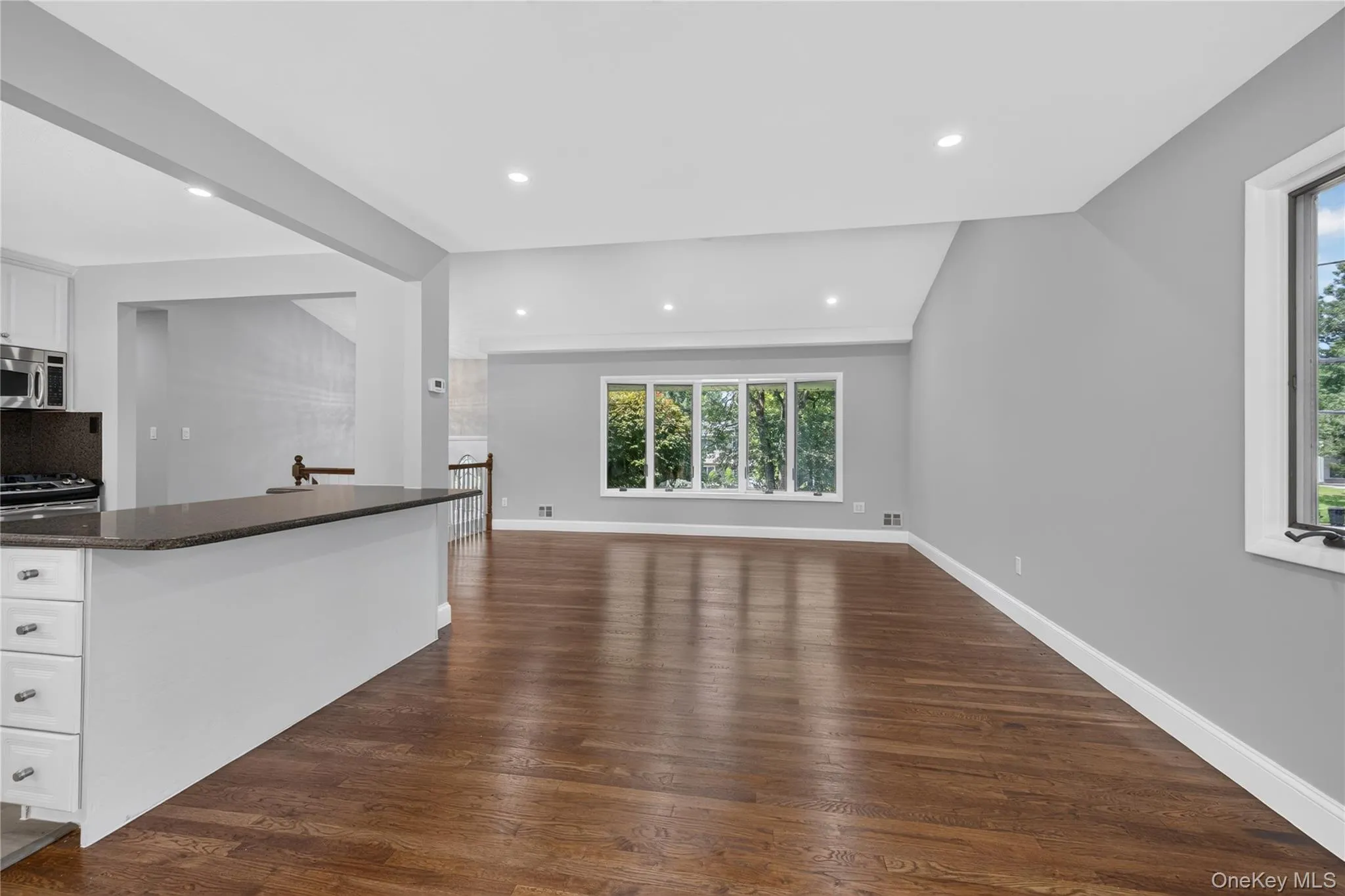11 Penguin Lane, Huntington, NY, 4 Bedrooms Bedrooms, 7 Rooms Rooms,3 BathroomsBathrooms,Residential,For Rent,Penguin,0,1041009 11 Penguin Lane, Huntington, NY, 4 Bedrooms Bedrooms, 7 Rooms Rooms,3 BathroomsBathrooms,Residential,For Rent,Penguin,0,1041009