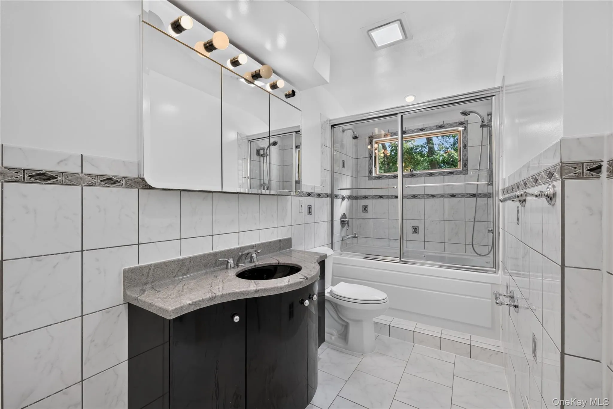 11 Penguin Lane, Huntington, NY, 4 Bedrooms Bedrooms, 7 Rooms Rooms,3 BathroomsBathrooms,Residential,For Rent,Penguin,0,1041009 11 Penguin Lane, Huntington, NY, 4 Bedrooms Bedrooms, 7 Rooms Rooms,3 BathroomsBathrooms,Residential,For Rent,Penguin,0,1041009