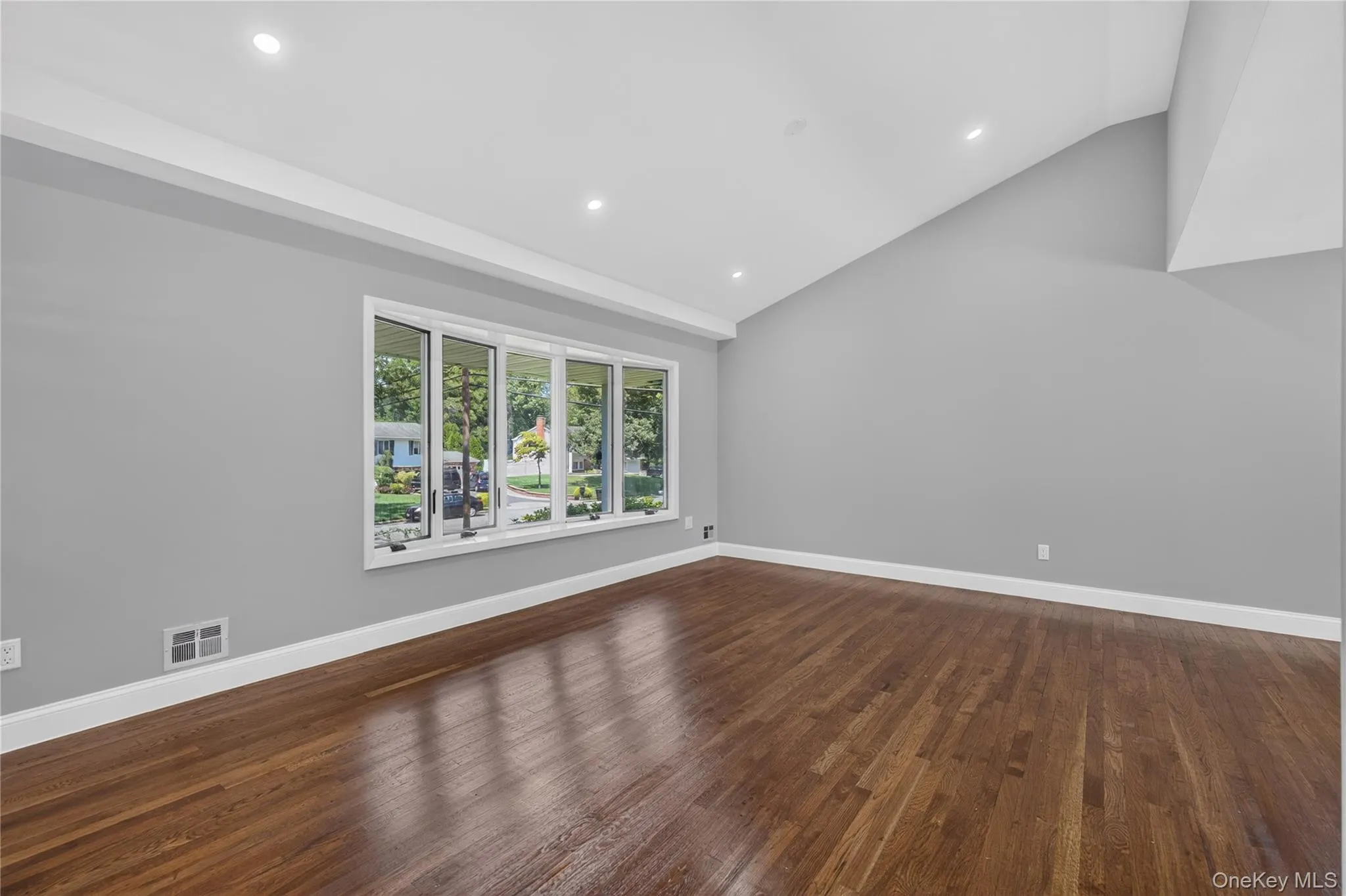 11 Penguin Lane, Huntington, NY, 4 Bedrooms Bedrooms, 7 Rooms Rooms,3 BathroomsBathrooms,Residential,For Rent,Penguin,0,1041009 11 Penguin Lane, Huntington, NY, 4 Bedrooms Bedrooms, 7 Rooms Rooms,3 BathroomsBathrooms,Residential,For Rent,Penguin,0,1041009