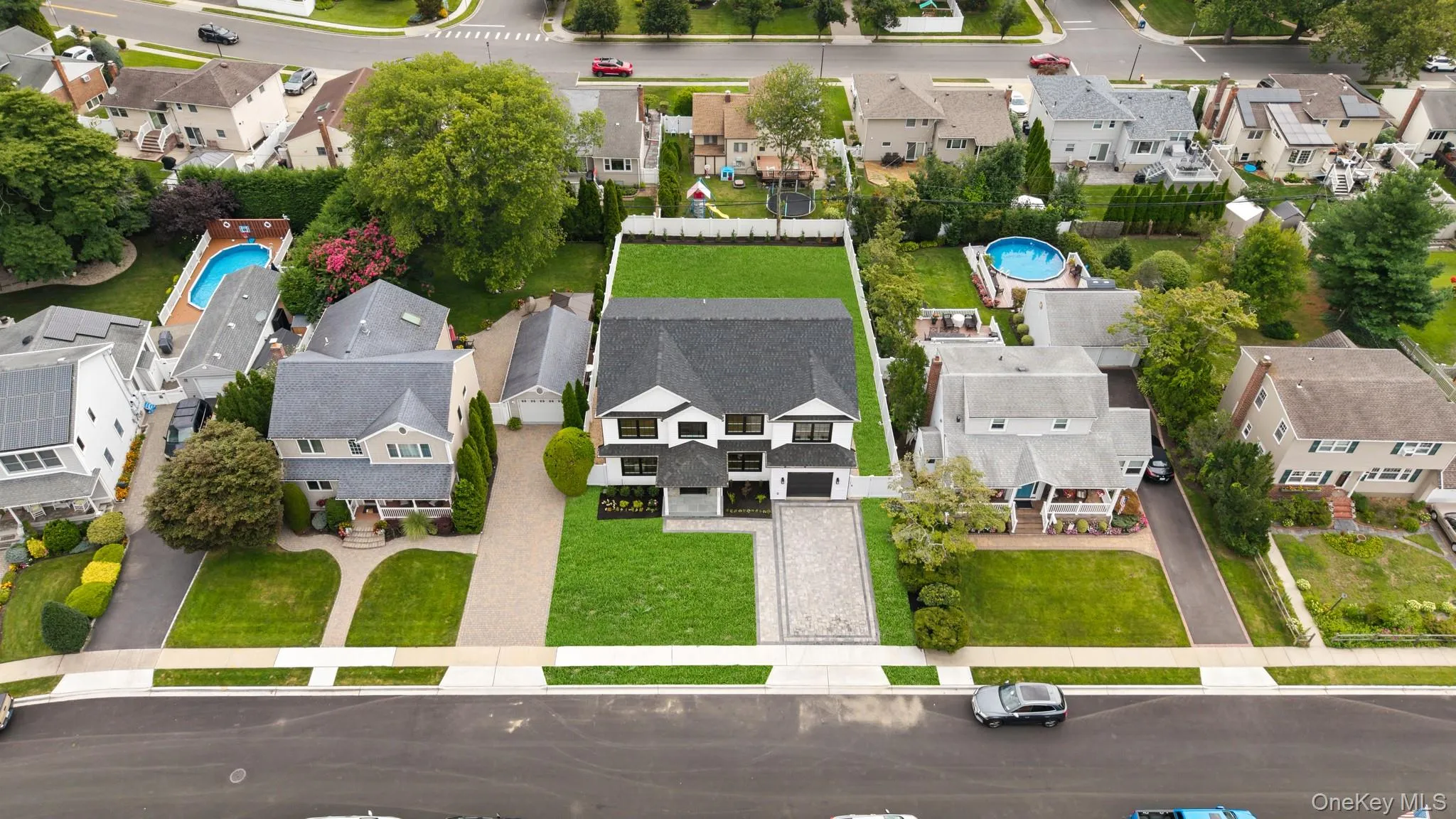 1301 Lakeside Drive, Hempstead, NY, 5 Bedrooms Bedrooms, 9 Rooms Rooms,4 BathroomsBathrooms,Residential,For Rent,Lakeside,0,1041010 1301 Lakeside Drive, Hempstead, NY, 5 Bedrooms Bedrooms, 9 Rooms Rooms,4 BathroomsBathrooms,Residential,For Rent,Lakeside,0,1041010