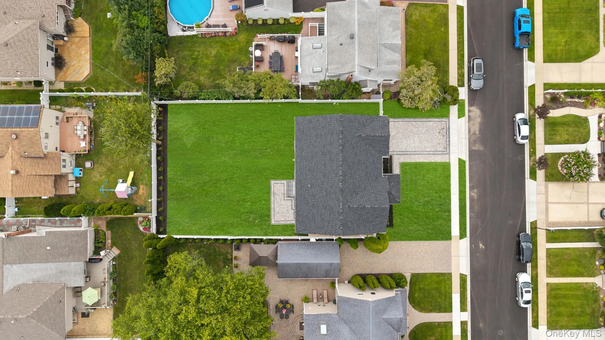 1301 Lakeside Drive, Hempstead, NY, 5 Bedrooms Bedrooms, 9 Rooms Rooms,4 BathroomsBathrooms,Residential,For Rent,Lakeside,0,1041010 1301 Lakeside Drive, Hempstead, NY, 5 Bedrooms Bedrooms, 9 Rooms Rooms,4 BathroomsBathrooms,Residential,For Rent,Lakeside,0,1041010