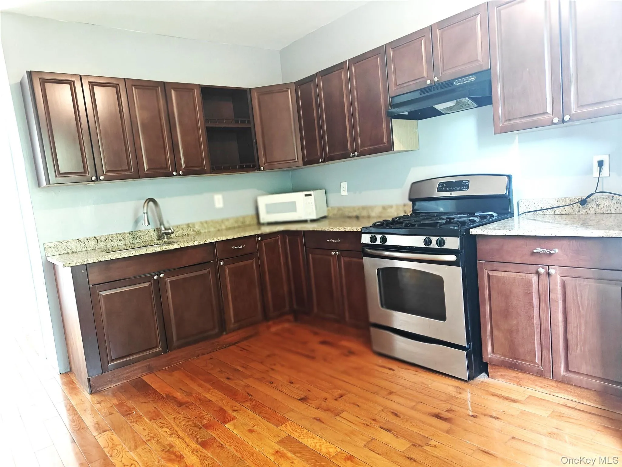 104 Winnikee Avenue, Poughkeepsie, NY, 3 Bedrooms Bedrooms, 6 Rooms Rooms,1 BathroomBathrooms,Residential Lease,For Rent,Winnikee,0,1041012 104 Winnikee Avenue, Poughkeepsie, NY, 3 Bedrooms Bedrooms, 6 Rooms Rooms,1 BathroomBathrooms,Residential Lease,For Rent,Winnikee,0,1041012