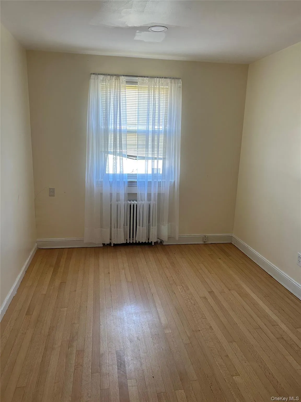 1086 Tulip Avenue, Hempstead, NY, 3 Bedroom Bedrooms, 6 Room Rooms,2 BathroomBathrooms,Residential Lease,For Rent,Tulip,0,1041017 1086 Tulip Avenue, Hempstead, NY, 3 Bedroom Bedrooms, 6 Room Rooms,2 BathroomBathrooms,Residential Lease,For Rent,Tulip,0,1041017