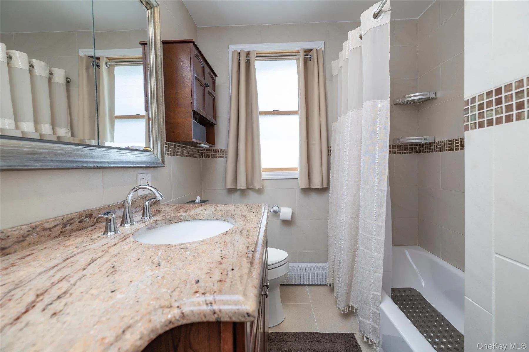 145 Bismark Avenue, Hempstead, NY, 3 Bedrooms Bedrooms, 6 Rooms Rooms,1 BathroomBathrooms,Residential,For Rent,Bismark,0,1041019 145 Bismark Avenue, Hempstead, NY, 3 Bedrooms Bedrooms, 6 Rooms Rooms,1 BathroomBathrooms,Residential,For Rent,Bismark,0,1041019