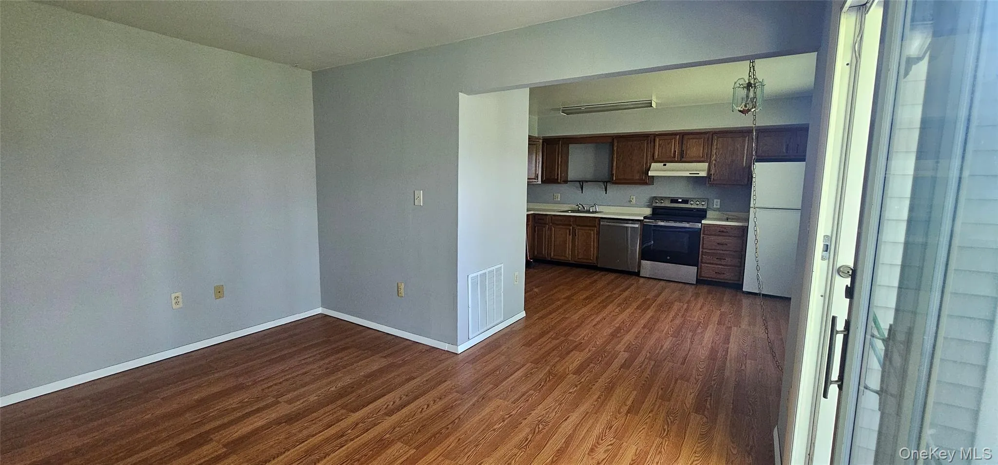 3 Kenny Lane, Thompson, NY, 2 Bedrooms Bedrooms, 6 Rooms Rooms,1 BathroomBathrooms,Residential,For Rent,Kenny,0,1041022 3 Kenny Lane, Thompson, NY, 2 Bedrooms Bedrooms, 6 Rooms Rooms,1 BathroomBathrooms,Residential,For Rent,Kenny,0,1041022