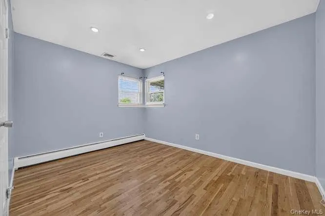 43 Stewart Avenue, Hempstead, NY, 5 Bedrooms Bedrooms, 10 Rooms Rooms,2 BathroomsBathrooms,Residential Lease,For Rent,Stewart,0,1041023 43 Stewart Avenue, Hempstead, NY, 5 Bedrooms Bedrooms, 10 Rooms Rooms,2 BathroomsBathrooms,Residential Lease,For Rent,Stewart,0,1041023