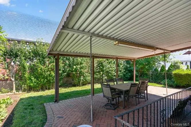 43 Stewart Avenue, Hempstead, NY, 5 Bedrooms Bedrooms, 10 Rooms Rooms,2 BathroomsBathrooms,Residential Lease,For Rent,Stewart,0,1041023 43 Stewart Avenue, Hempstead, NY, 5 Bedrooms Bedrooms, 10 Rooms Rooms,2 BathroomsBathrooms,Residential Lease,For Rent,Stewart,0,1041023