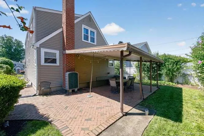 43 Stewart Avenue, Hempstead, NY, 5 Bedrooms Bedrooms, 10 Rooms Rooms,2 BathroomsBathrooms,Residential Lease,For Rent,Stewart,0,1041023 43 Stewart Avenue, Hempstead, NY, 5 Bedrooms Bedrooms, 10 Rooms Rooms,2 BathroomsBathrooms,Residential Lease,For Rent,Stewart,0,1041023
