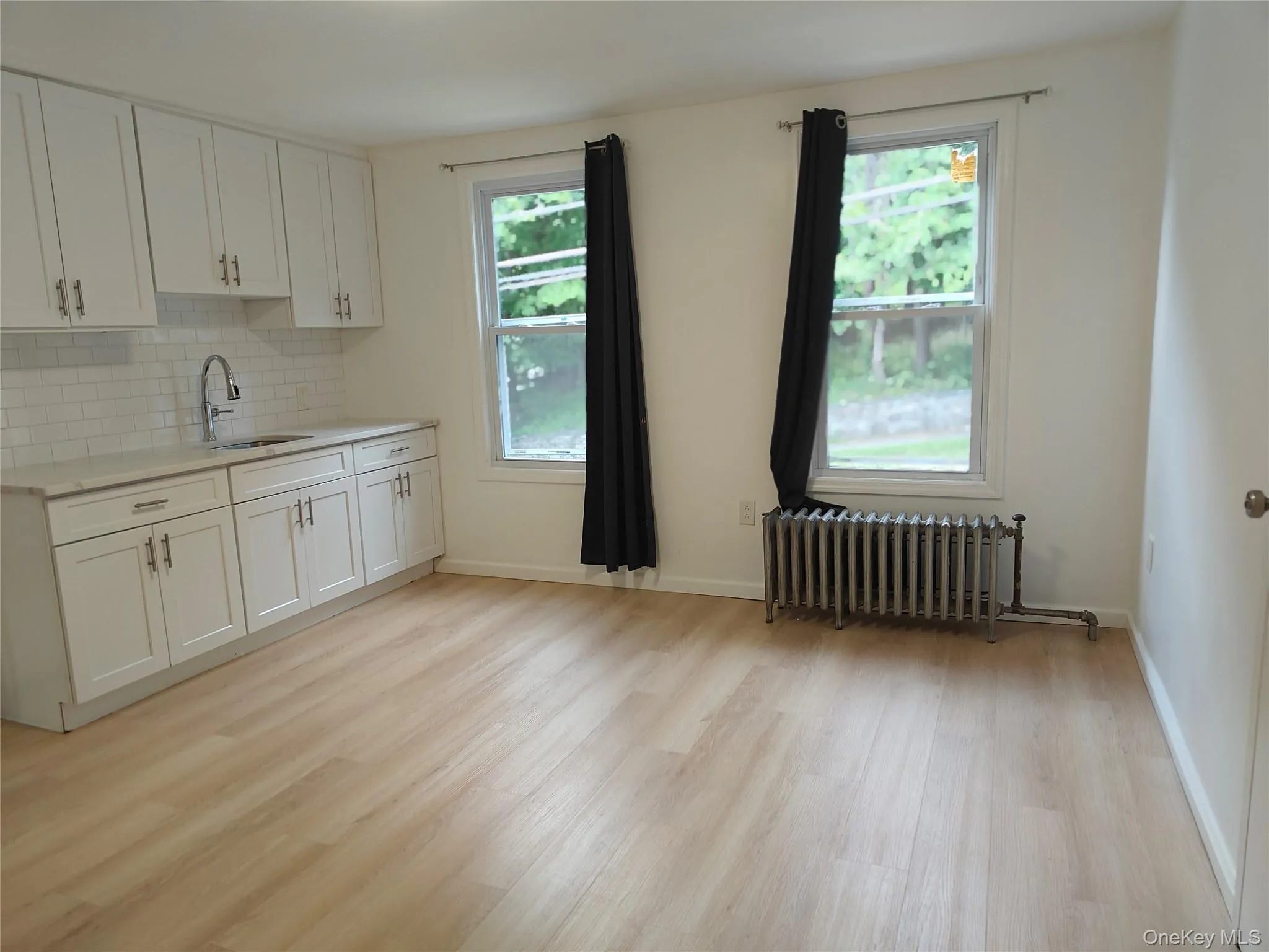 97 South Avenue, Poughkeepsie, NY, 3 Bedroom Bedrooms, 5 Room Rooms,1 BathroomBathrooms,Residential Lease,For Rent,South,0,1041029 97 South Avenue, Poughkeepsie, NY, 3 Bedroom Bedrooms, 5 Room Rooms,1 BathroomBathrooms,Residential Lease,For Rent,South,0,1041029