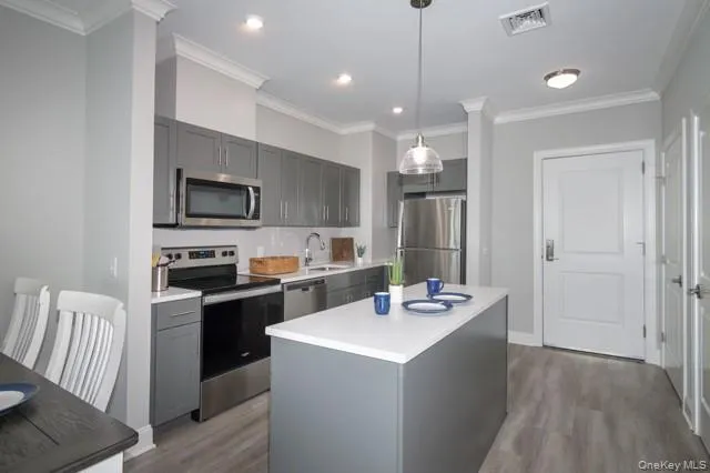 75 Hoffman Avenue, Babylon, NY, 1 Bedroom Bedrooms, 4 Rooms Rooms,1 BathroomBathrooms,Residential Lease,For Rent,Hoffman,0,1041031 75 Hoffman Avenue, Babylon, NY, 1 Bedroom Bedrooms, 4 Rooms Rooms,1 BathroomBathrooms,Residential Lease,For Rent,Hoffman,0,1041031