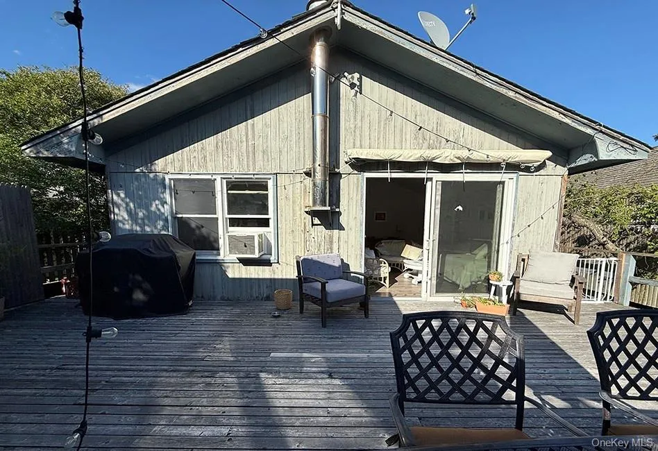 200 Surf Walk, Brookhaven, NY, 2 Bedrooms Bedrooms, 5 Rooms Rooms,1 BathroomBathrooms,Residential,For Rent,Surf,0,1041035 200 Surf Walk, Brookhaven, NY, 2 Bedrooms Bedrooms, 5 Rooms Rooms,1 BathroomBathrooms,Residential,For Rent,Surf,0,1041035
