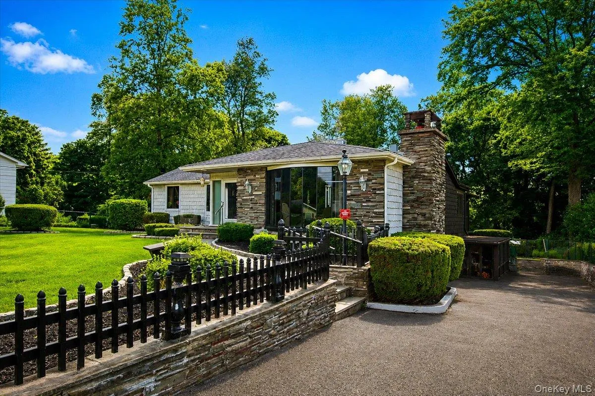 31 2nd Street, Cortlandt, NY, 3 Bedrooms Bedrooms, 7 Rooms Rooms,2 BathroomsBathrooms,Residential,For Rent,2nd,0,1041039 31 2nd Street, Cortlandt, NY, 3 Bedrooms Bedrooms, 7 Rooms Rooms,2 BathroomsBathrooms,Residential,For Rent,2nd,0,1041039