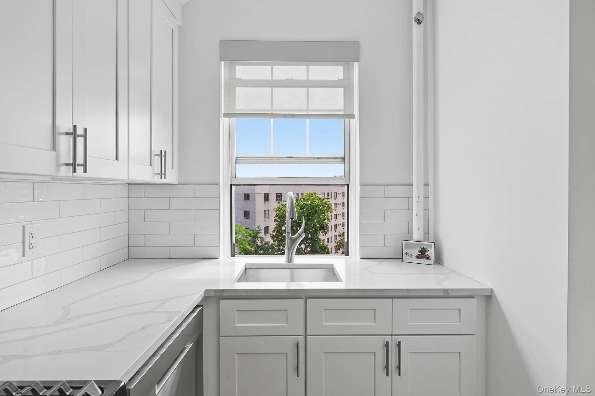 50 North Broadway, White Plains, NY, 2 Bedrooms Bedrooms, 5 Rooms Rooms,2 BathroomsBathrooms,Residential,For Rent,North Broadway,0,1041042 50 North Broadway, White Plains, NY, 2 Bedrooms Bedrooms, 5 Rooms Rooms,2 BathroomsBathrooms,Residential,For Rent,North Broadway,0,1041042