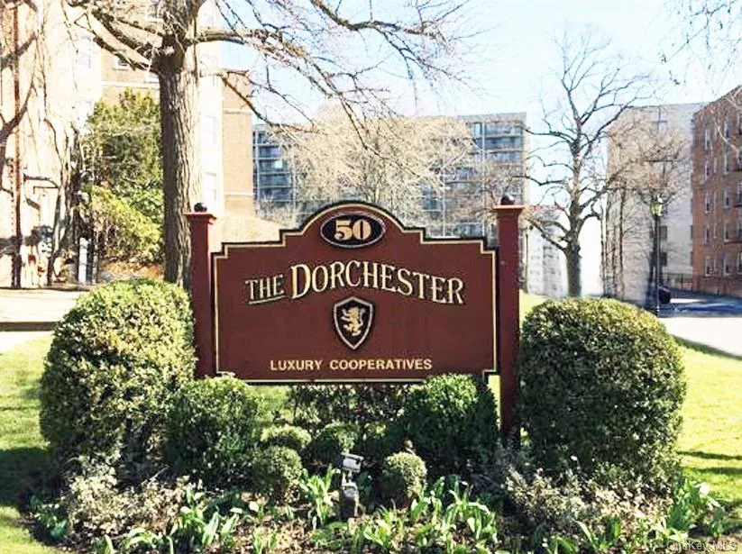 50 North Broadway, White Plains, NY, 2 Bedrooms Bedrooms, 5 Rooms Rooms,2 BathroomsBathrooms,Residential,For Rent,North Broadway,0,1041042 50 North Broadway, White Plains, NY, 2 Bedrooms Bedrooms, 5 Rooms Rooms,2 BathroomsBathrooms,Residential,For Rent,North Broadway,0,1041042