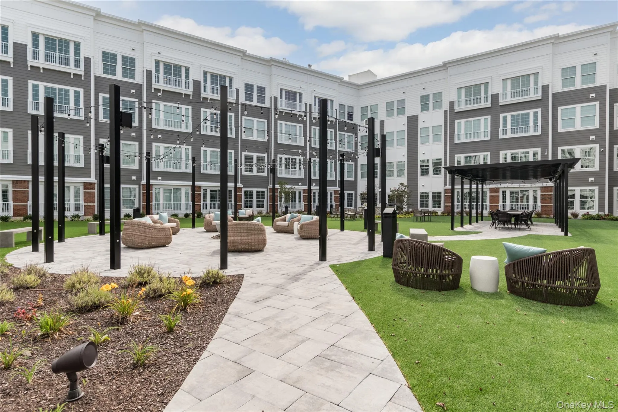 75 Hoffman Avenue, Babylon, NY, 1 Bedroom Bedrooms, 4 Rooms Rooms,1 BathroomBathrooms,Residential Lease,For Rent,Hoffman,0,1041047 75 Hoffman Avenue, Babylon, NY, 1 Bedroom Bedrooms, 4 Rooms Rooms,1 BathroomBathrooms,Residential Lease,For Rent,Hoffman,0,1041047