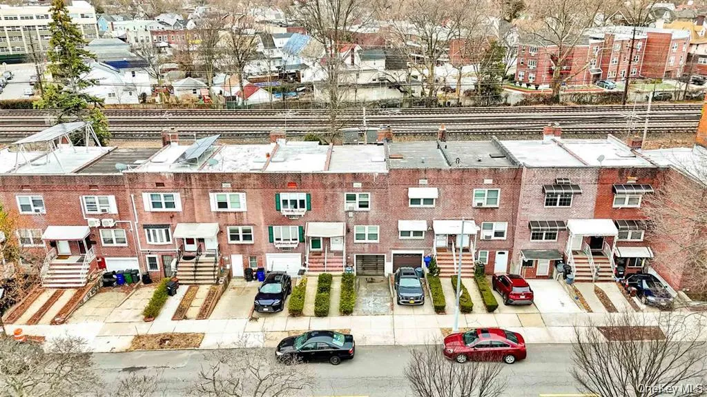 84-92A Austin Street, New York, NY, 2 Bedrooms Bedrooms, 6 Rooms Rooms,1 BathroomBathrooms,Residential,For Rent,Austin,0,1041051 84-92A Austin Street, New York, NY, 2 Bedrooms Bedrooms, 6 Rooms Rooms,1 BathroomBathrooms,Residential,For Rent,Austin,0,1041051