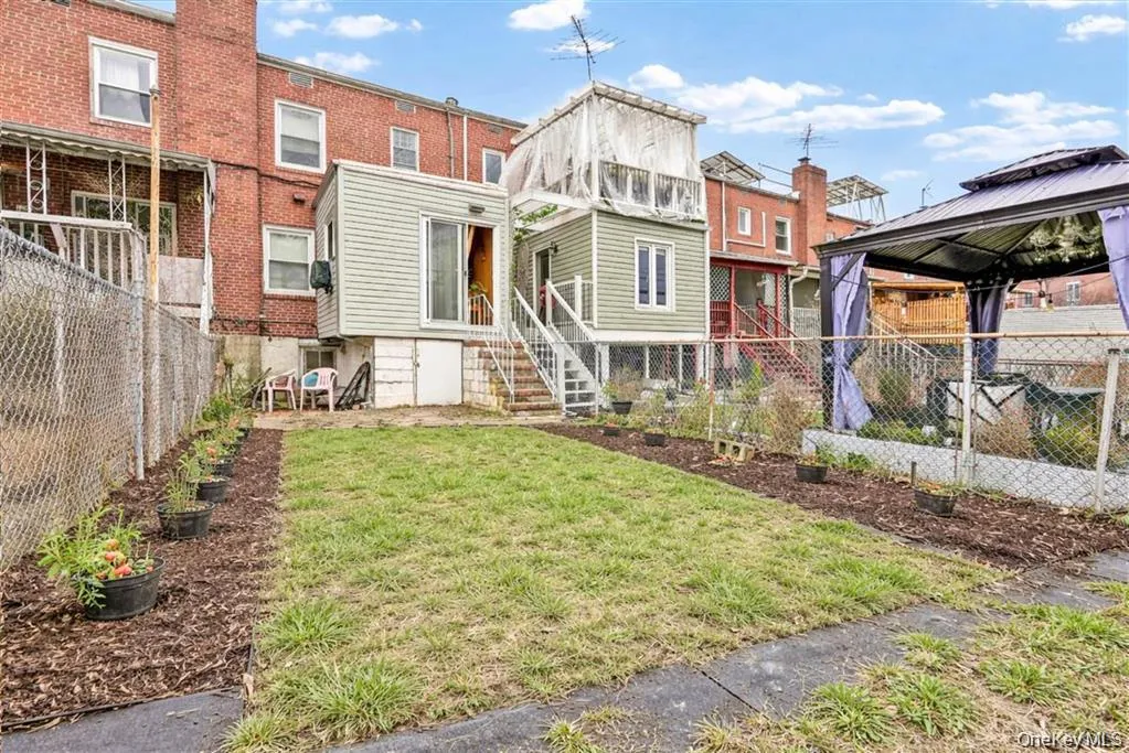 84-92A Austin Street, New York, NY, 2 Bedrooms Bedrooms, 6 Rooms Rooms,1 BathroomBathrooms,Residential,For Rent,Austin,0,1041051 84-92A Austin Street, New York, NY, 2 Bedrooms Bedrooms, 6 Rooms Rooms,1 BathroomBathrooms,Residential,For Rent,Austin,0,1041051
