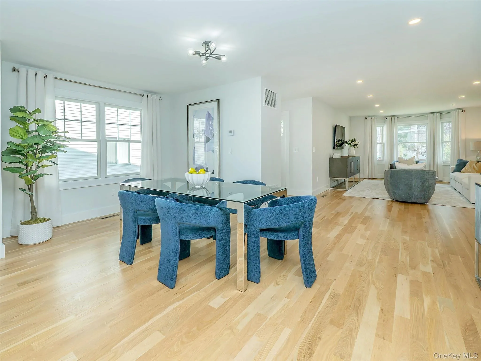 59 Edgewood Road, North Hempstead, NY, 3 Bedrooms Bedrooms, 6 Rooms Rooms,3 BathroomsBathrooms,Residential Lease,For Rent,Edgewood,0,1041053 59 Edgewood Road, North Hempstead, NY, 3 Bedrooms Bedrooms, 6 Rooms Rooms,3 BathroomsBathrooms,Residential Lease,For Rent,Edgewood,0,1041053