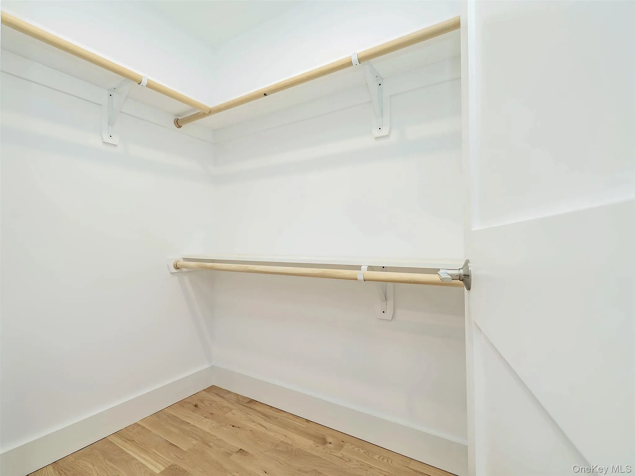 59 Edgewood Road, North Hempstead, NY, 3 Bedrooms Bedrooms, 6 Rooms Rooms,3 BathroomsBathrooms,Residential Lease,For Rent,Edgewood,0,1041053 59 Edgewood Road, North Hempstead, NY, 3 Bedrooms Bedrooms, 6 Rooms Rooms,3 BathroomsBathrooms,Residential Lease,For Rent,Edgewood,0,1041053