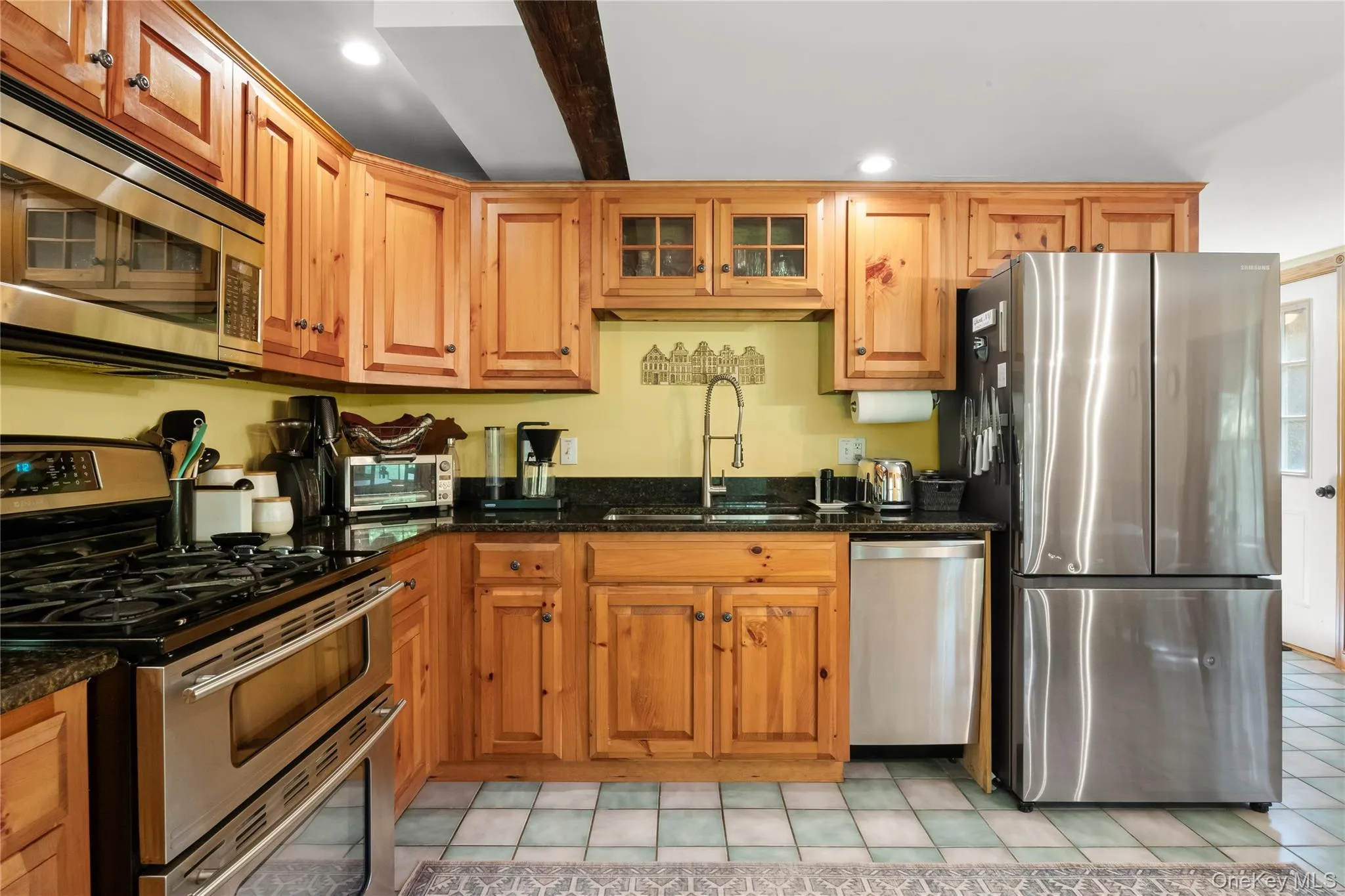 Stainless steel appliances. Double gas range Stainless steel appliances. Double gas range