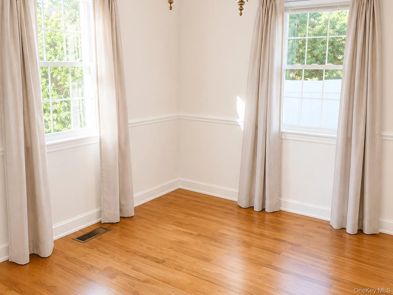 142 Cleveland, Long Beach, NY, 4 Bedrooms Bedrooms, 10 Rooms Rooms,2 BathroomsBathrooms,Residential,For Rent,Cleveland,0,1041058 142 Cleveland, Long Beach, NY, 4 Bedrooms Bedrooms, 10 Rooms Rooms,2 BathroomsBathrooms,Residential,For Rent,Cleveland,0,1041058