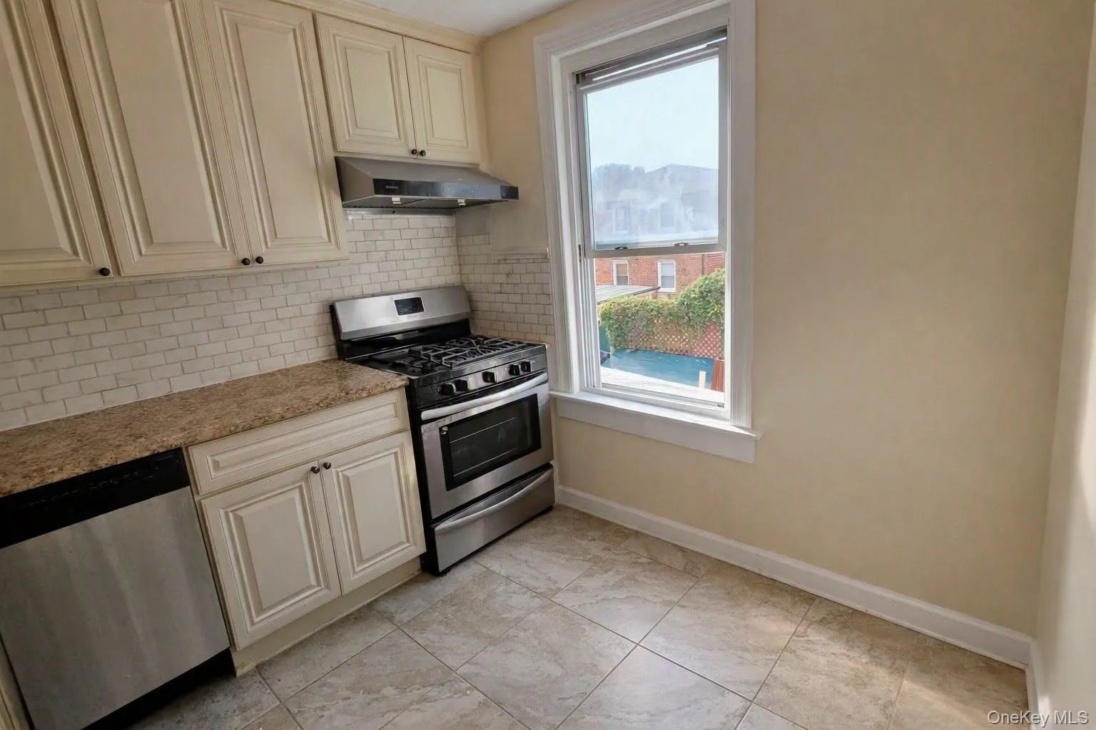 6807 59th Drive, New York, NY, 3 Bedrooms Bedrooms, 6 Rooms Rooms,1 BathroomBathrooms,Residential Lease,For Rent,59th,0,1041059 6807 59th Drive, New York, NY, 3 Bedrooms Bedrooms, 6 Rooms Rooms,1 BathroomBathrooms,Residential Lease,For Rent,59th,0,1041059