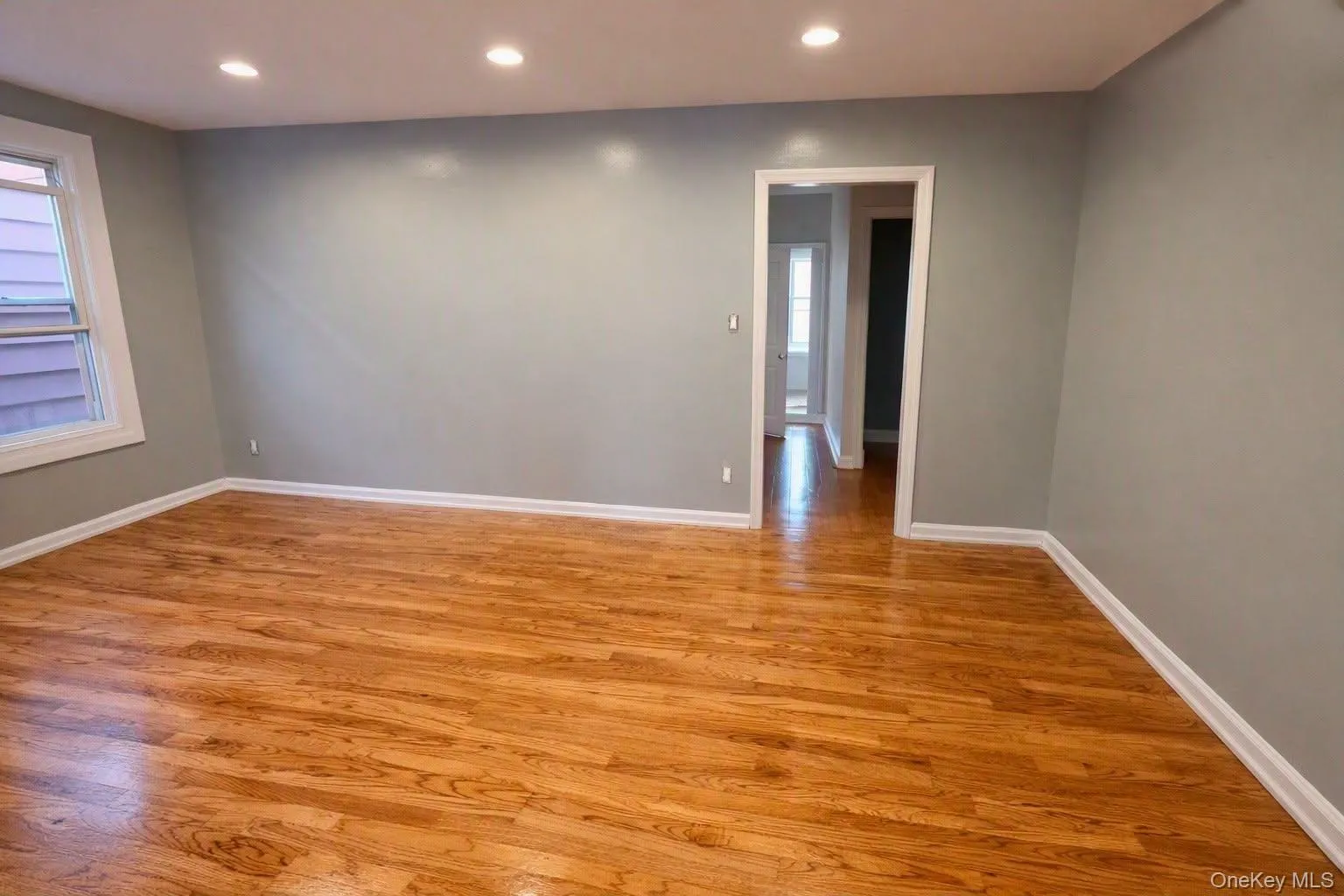 6807 59th Drive, New York, NY, 3 Bedrooms Bedrooms, 6 Rooms Rooms,1 BathroomBathrooms,Residential Lease,For Rent,59th,0,1041059 6807 59th Drive, New York, NY, 3 Bedrooms Bedrooms, 6 Rooms Rooms,1 BathroomBathrooms,Residential Lease,For Rent,59th,0,1041059
