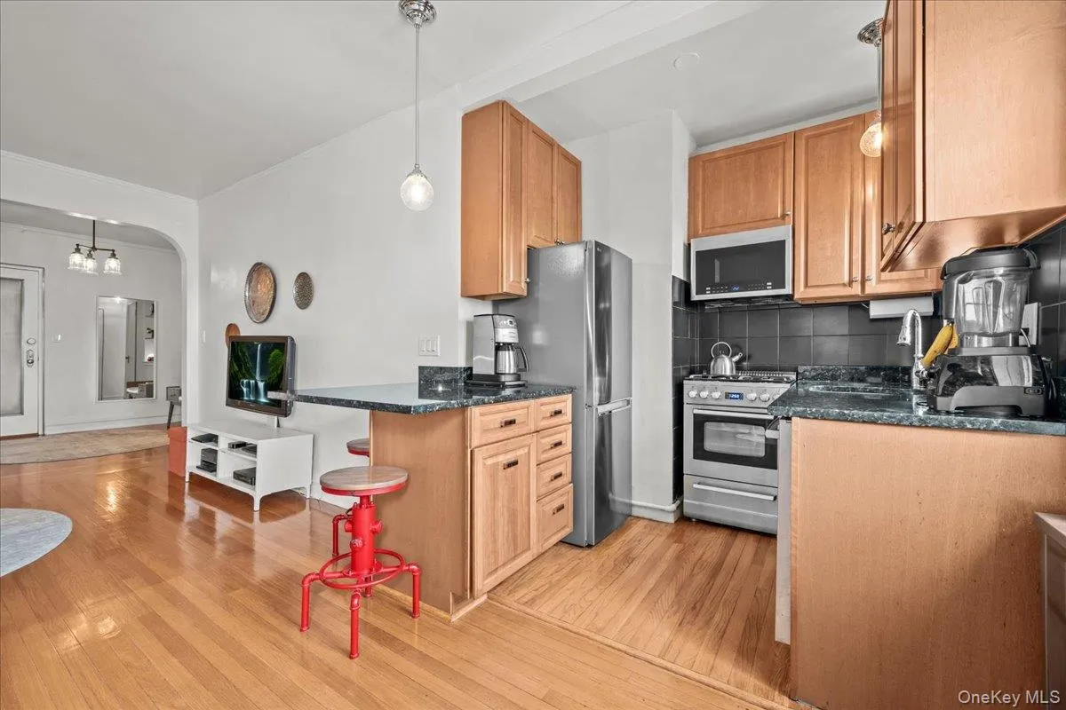 3810 Greystone Avenue, New York, NY, 1 Bedroom Bedrooms, 4 Rooms Rooms,1 BathroomBathrooms,Residential,For Rent,Greystone,0,1041060 3810 Greystone Avenue, New York, NY, 1 Bedroom Bedrooms, 4 Rooms Rooms,1 BathroomBathrooms,Residential,For Rent,Greystone,0,1041060