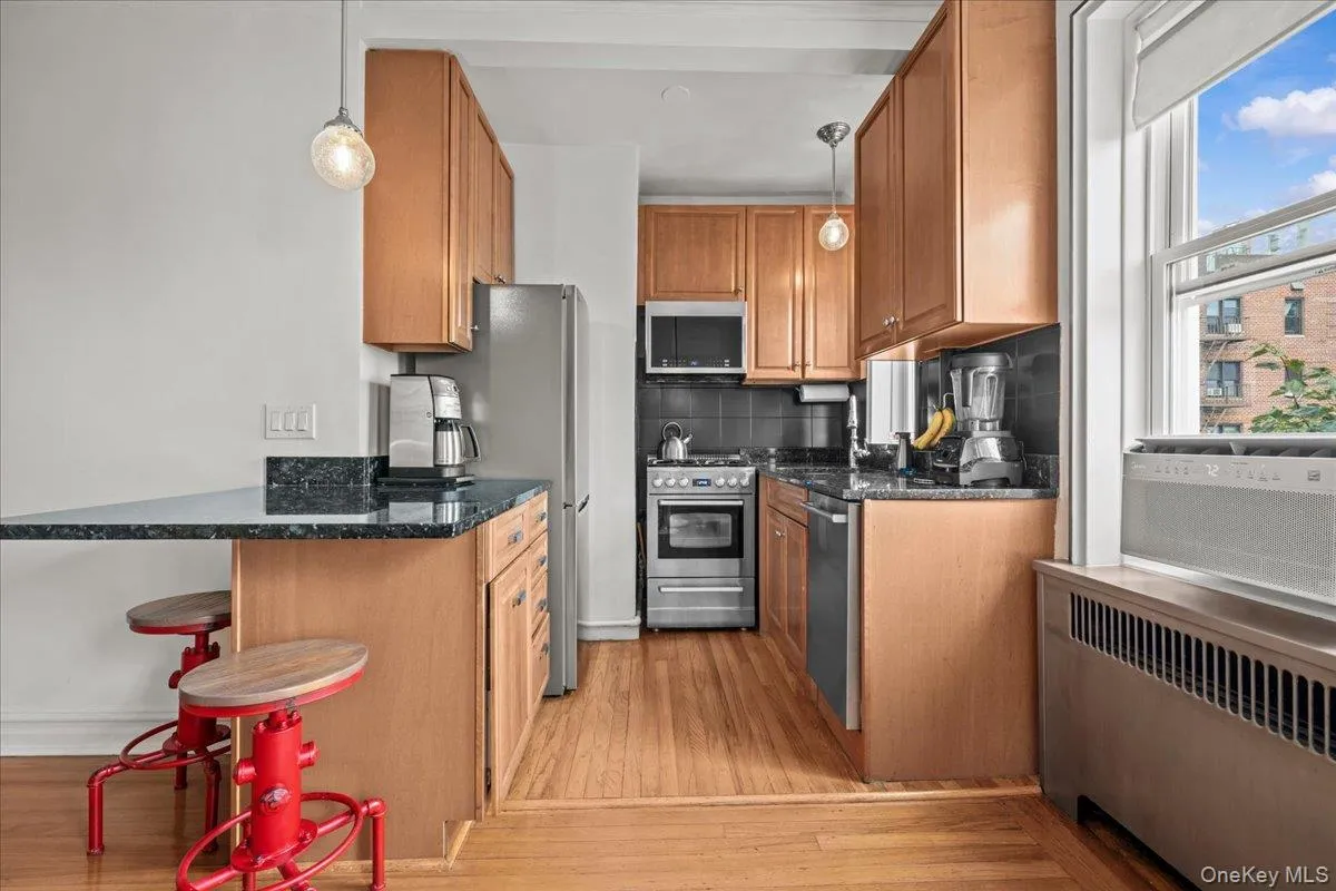 3810 Greystone Avenue, New York, NY, 1 Bedroom Bedrooms, 4 Rooms Rooms,1 BathroomBathrooms,Residential,For Rent,Greystone,0,1041060 3810 Greystone Avenue, New York, NY, 1 Bedroom Bedrooms, 4 Rooms Rooms,1 BathroomBathrooms,Residential,For Rent,Greystone,0,1041060