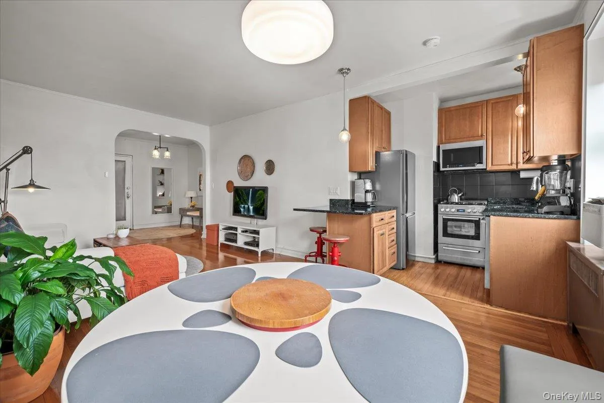 3810 Greystone Avenue, New York, NY, 1 Bedroom Bedrooms, 4 Rooms Rooms,1 BathroomBathrooms,Residential,For Rent,Greystone,0,1041060 3810 Greystone Avenue, New York, NY, 1 Bedroom Bedrooms, 4 Rooms Rooms,1 BathroomBathrooms,Residential,For Rent,Greystone,0,1041060