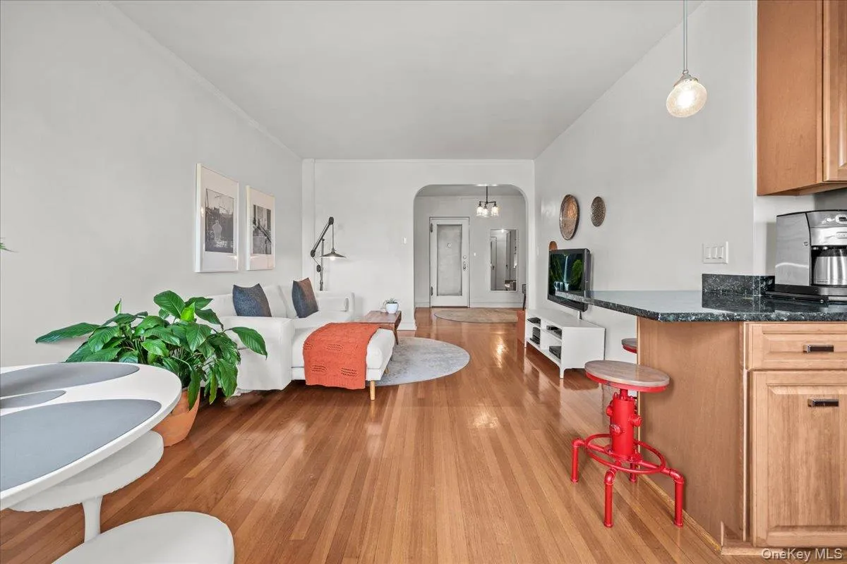 3810 Greystone Avenue, New York, NY, 1 Bedroom Bedrooms, 4 Rooms Rooms,1 BathroomBathrooms,Residential,For Rent,Greystone,0,1041060 3810 Greystone Avenue, New York, NY, 1 Bedroom Bedrooms, 4 Rooms Rooms,1 BathroomBathrooms,Residential,For Rent,Greystone,0,1041060