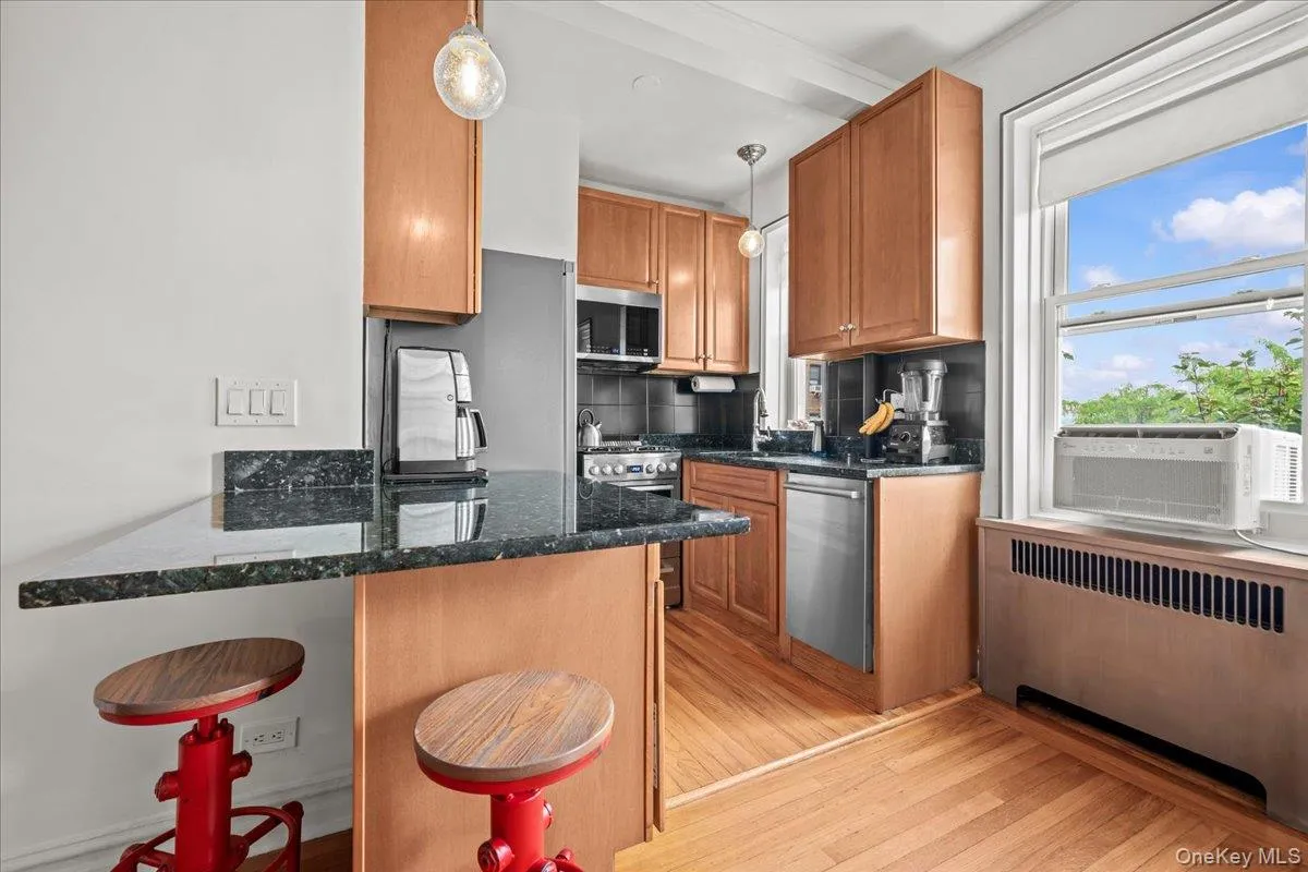 3810 Greystone Avenue, New York, NY, 1 Bedroom Bedrooms, 4 Rooms Rooms,1 BathroomBathrooms,Residential,For Rent,Greystone,0,1041060 3810 Greystone Avenue, New York, NY, 1 Bedroom Bedrooms, 4 Rooms Rooms,1 BathroomBathrooms,Residential,For Rent,Greystone,0,1041060