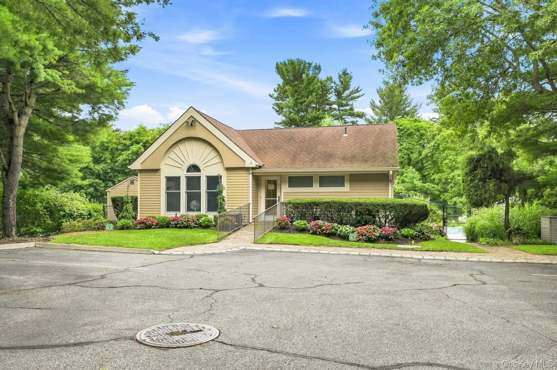 23 Willow Ridge Drive, Smithtown, NY, 3 Bedrooms Bedrooms, 8 Rooms Rooms,3 BathroomsBathrooms,Residential,For Rent,Willow Ridge,0,1041063 23 Willow Ridge Drive, Smithtown, NY, 3 Bedrooms Bedrooms, 8 Rooms Rooms,3 BathroomsBathrooms,Residential,For Rent,Willow Ridge,0,1041063