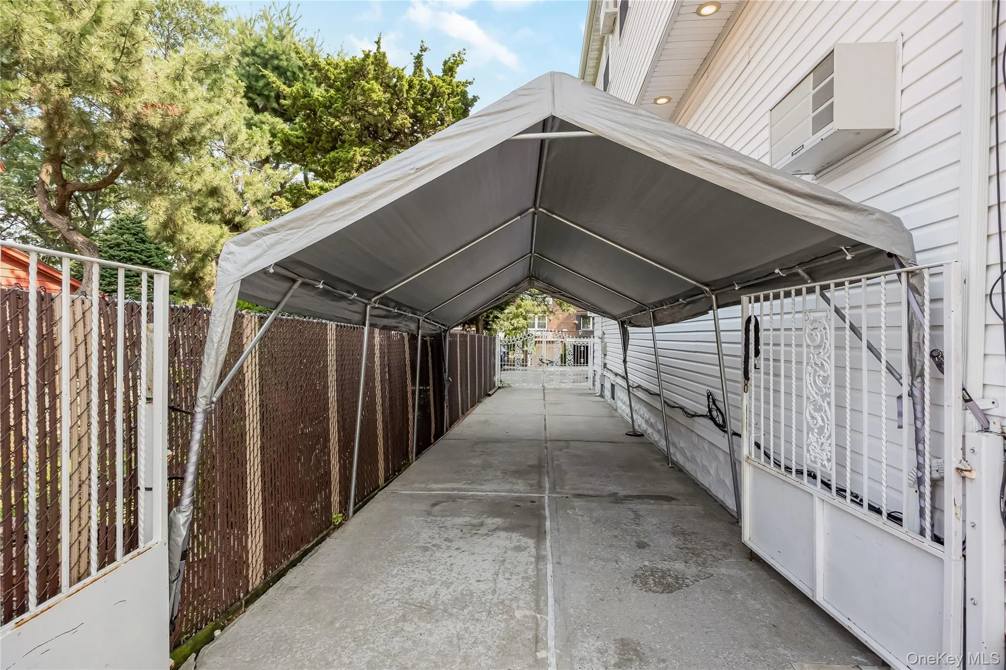 88-35 75th Avenue, New York, NY, 3 Bedrooms Bedrooms, 9 Rooms Rooms,4 BathroomsBathrooms,Residential,For Rent,75th,0,1041064 88-35 75th Avenue, New York, NY, 3 Bedrooms Bedrooms, 9 Rooms Rooms,4 BathroomsBathrooms,Residential,For Rent,75th,0,1041064