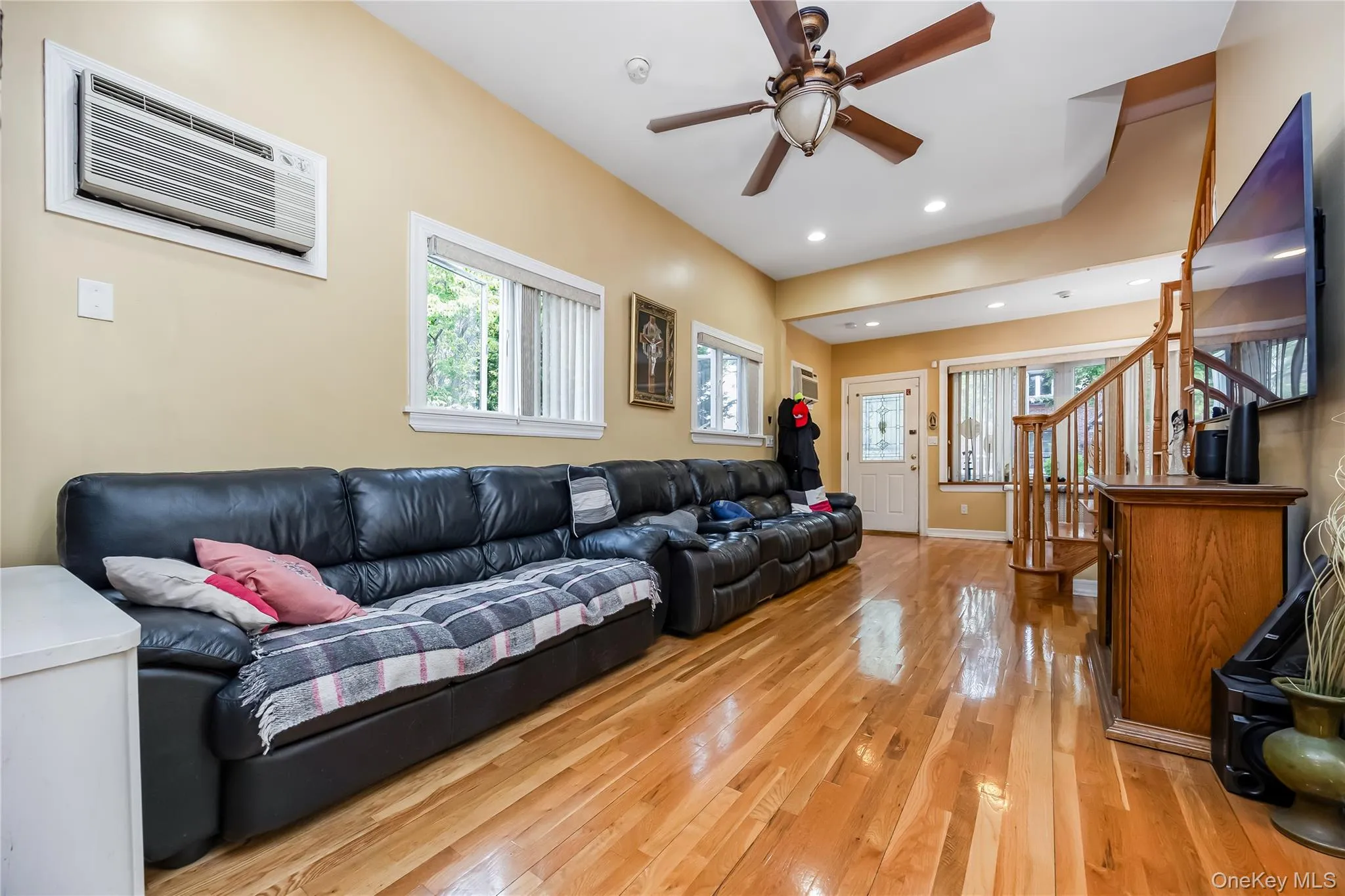88-35 75th Avenue, New York, NY, 3 Bedrooms Bedrooms, 9 Rooms Rooms,4 BathroomsBathrooms,Residential,For Rent,75th,0,1041064 88-35 75th Avenue, New York, NY, 3 Bedrooms Bedrooms, 9 Rooms Rooms,4 BathroomsBathrooms,Residential,For Rent,75th,0,1041064