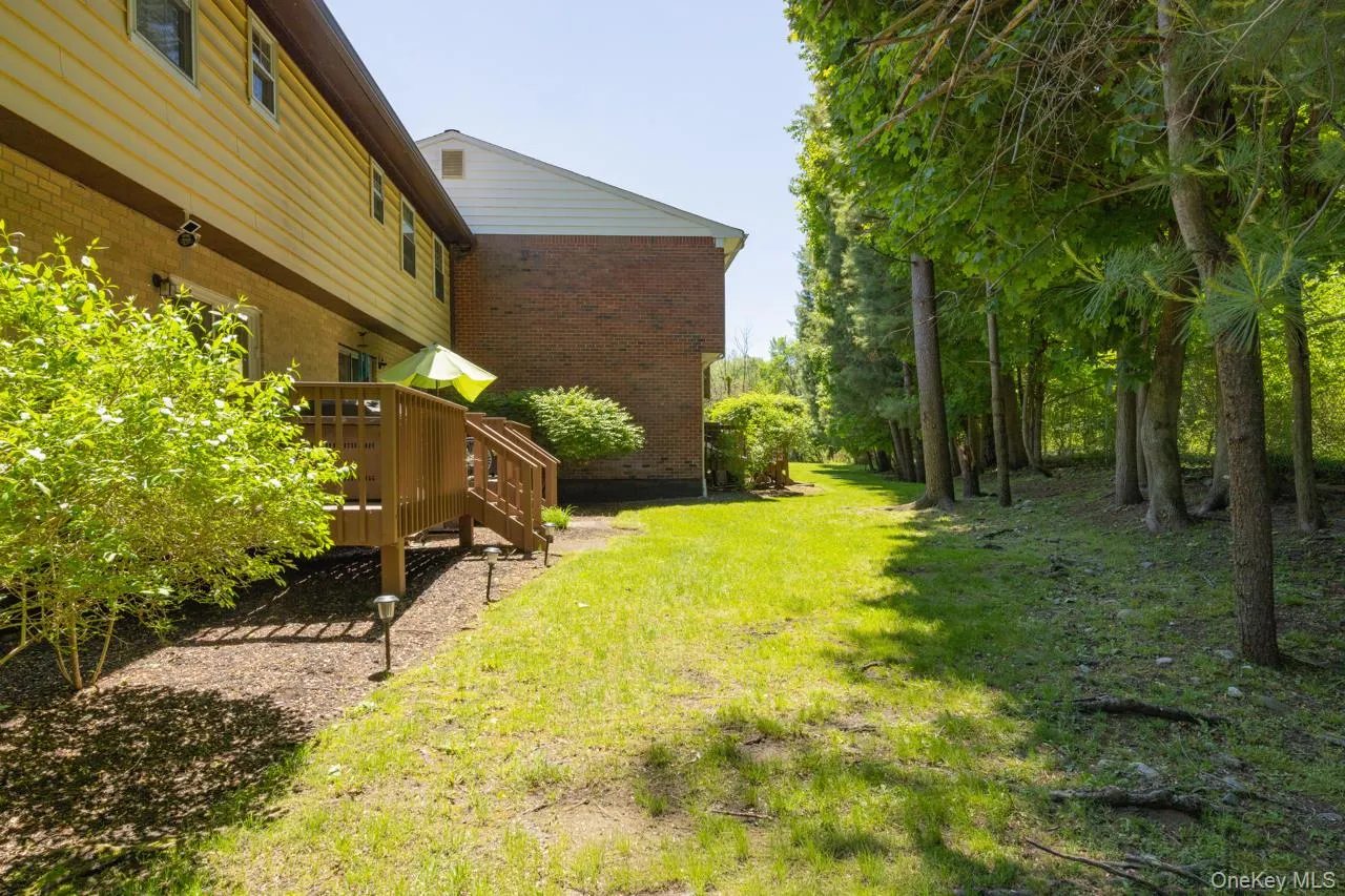 This is the best rear view in the complex. Nothing but nature! This is the best rear view in the complex. Nothing but nature!
