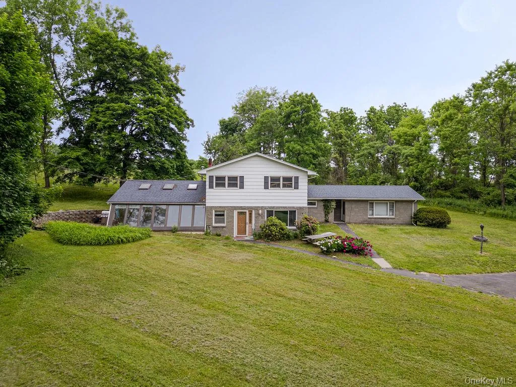 21 Courts Lane, Hudson, NY, 4 Bedrooms Bedrooms, 12 Rooms Rooms,2 BathroomsBathrooms,Residential,For Rent,Courts,0,1041067 21 Courts Lane, Hudson, NY, 4 Bedrooms Bedrooms, 12 Rooms Rooms,2 BathroomsBathrooms,Residential,For Rent,Courts,0,1041067