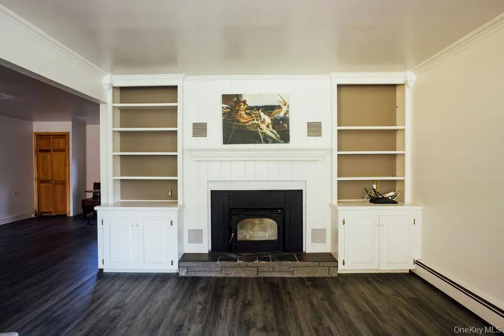 21 Courts Lane, Hudson, NY, 4 Bedrooms Bedrooms, 12 Rooms Rooms,2 BathroomsBathrooms,Residential,For Rent,Courts,0,1041067 21 Courts Lane, Hudson, NY, 4 Bedrooms Bedrooms, 12 Rooms Rooms,2 BathroomsBathrooms,Residential,For Rent,Courts,0,1041067