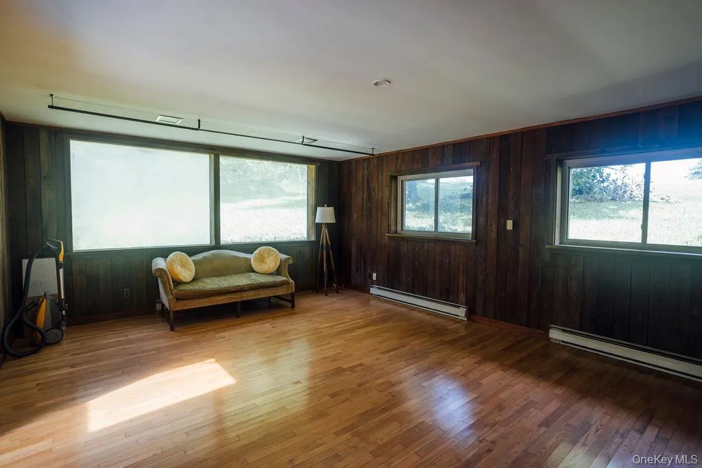 21 Courts Lane, Hudson, NY, 4 Bedrooms Bedrooms, 12 Rooms Rooms,2 BathroomsBathrooms,Residential,For Rent,Courts,0,1041067 21 Courts Lane, Hudson, NY, 4 Bedrooms Bedrooms, 12 Rooms Rooms,2 BathroomsBathrooms,Residential,For Rent,Courts,0,1041067
