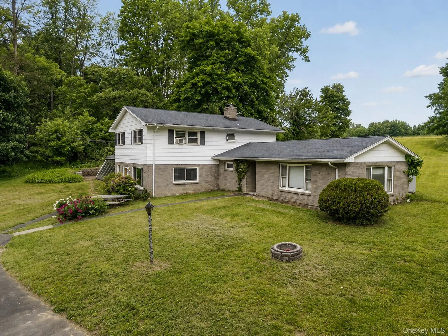21 Courts Lane, Hudson, NY, 4 Bedrooms Bedrooms, 12 Rooms Rooms,2 BathroomsBathrooms,Residential,For Rent,Courts,0,1041067 21 Courts Lane, Hudson, NY, 4 Bedrooms Bedrooms, 12 Rooms Rooms,2 BathroomsBathrooms,Residential,For Rent,Courts,0,1041067