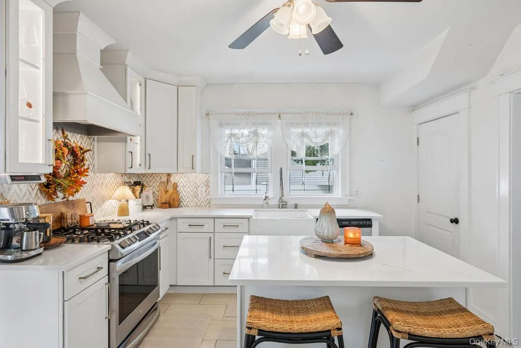 68 Lincoln Avenue, Islip, NY, 4 Bedrooms Bedrooms, 9 Rooms Rooms,2 BathroomsBathrooms,Residential,For Rent,Lincoln,0,1041069 68 Lincoln Avenue, Islip, NY, 4 Bedrooms Bedrooms, 9 Rooms Rooms,2 BathroomsBathrooms,Residential,For Rent,Lincoln,0,1041069