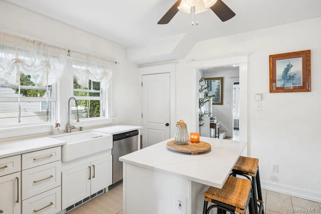 68 Lincoln Avenue, Islip, NY, 4 Bedrooms Bedrooms, 9 Rooms Rooms,2 BathroomsBathrooms,Residential,For Rent,Lincoln,0,1041069 68 Lincoln Avenue, Islip, NY, 4 Bedrooms Bedrooms, 9 Rooms Rooms,2 BathroomsBathrooms,Residential,For Rent,Lincoln,0,1041069